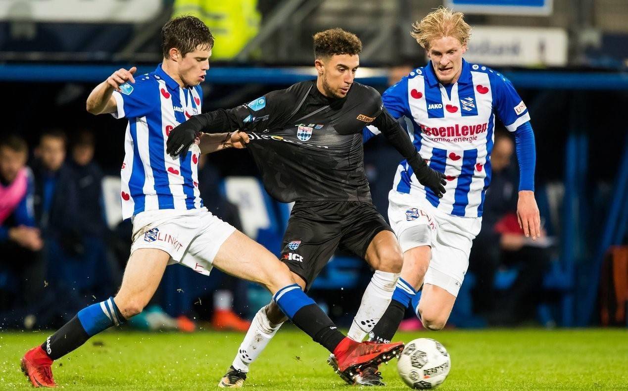 多次为他的 多次为他的