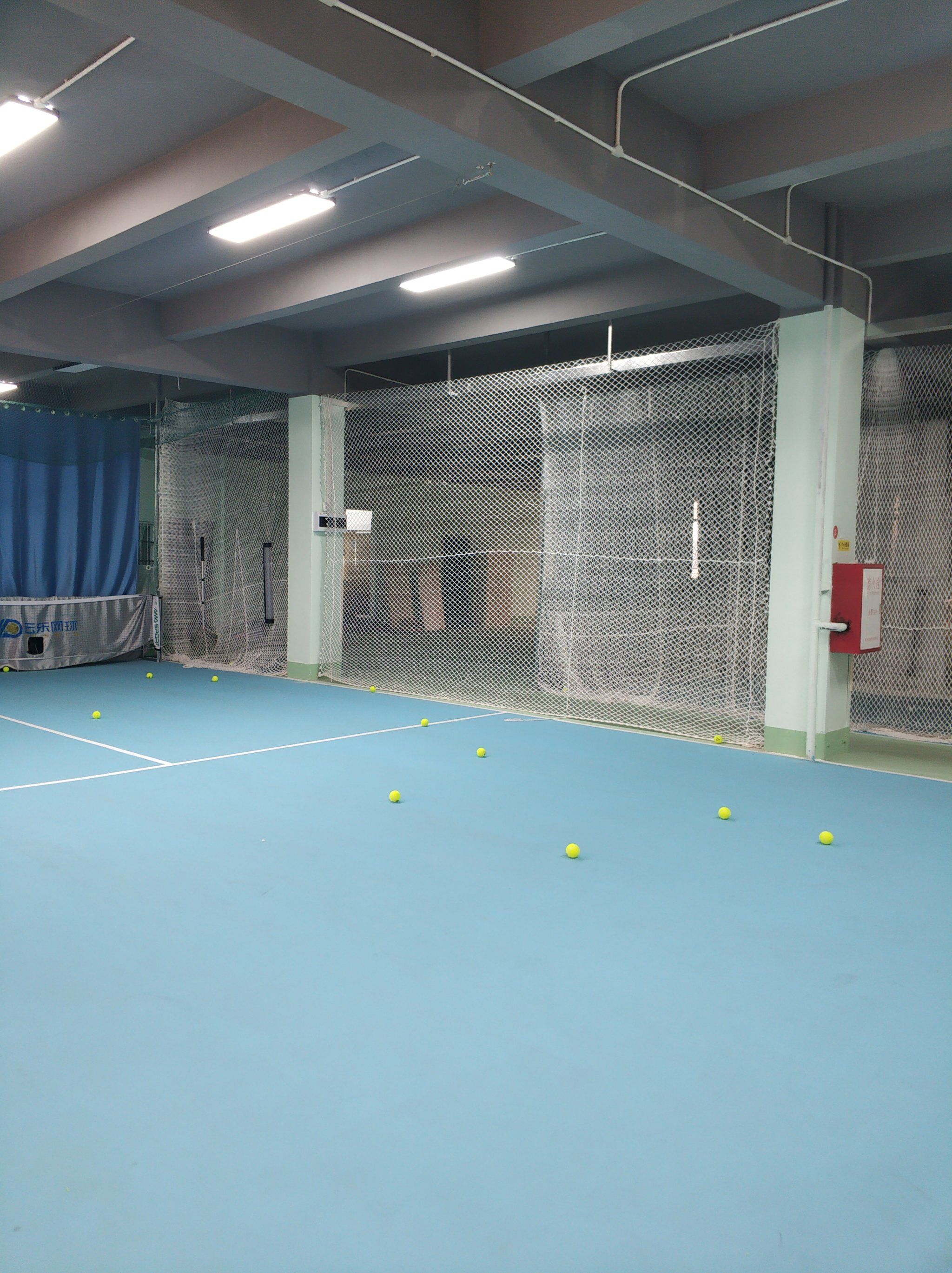 续展现其非 续展现其非